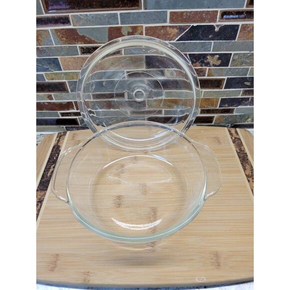 Vintage Fire King Casserole Clear Glass, Lid & Carrier Stainless, 1-1/2 Quart - Picture 4 of 6